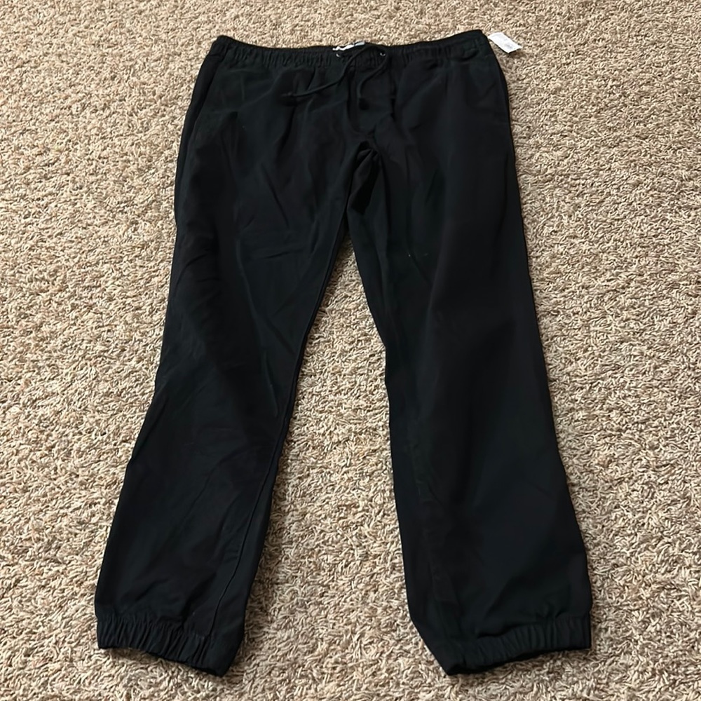 NWT black Old Navy Joggers